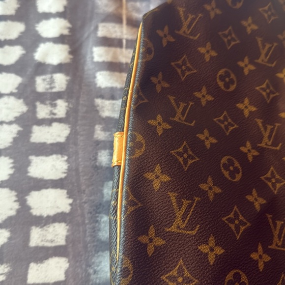 COPY - Authentic Louis Vuitton Monogram Keepall Bandouliere 55 - Picture 14 of 15